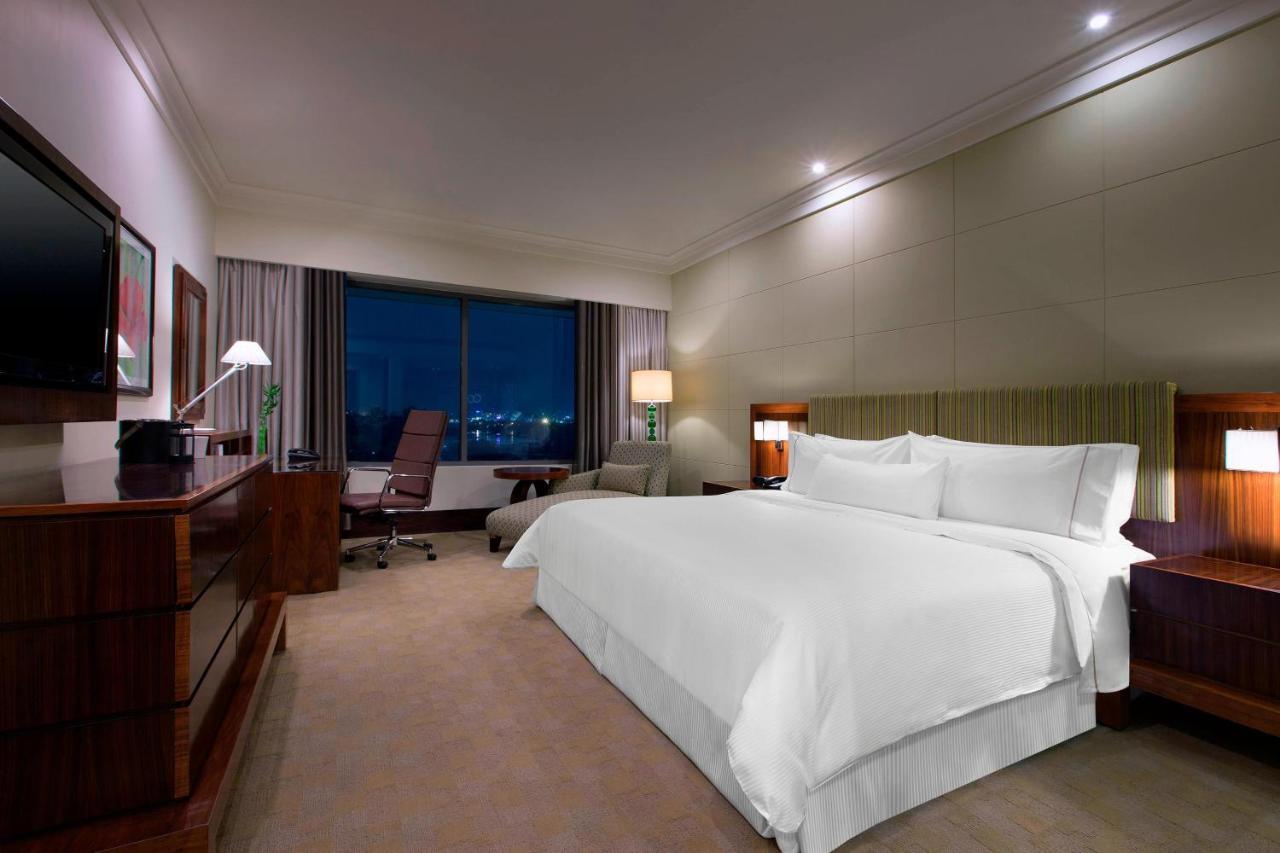 เดอะ เวสทิน ปูเน โกเรคาออน พาร์ค Hotel ปูเน่ ภายนอก รูปภาพ