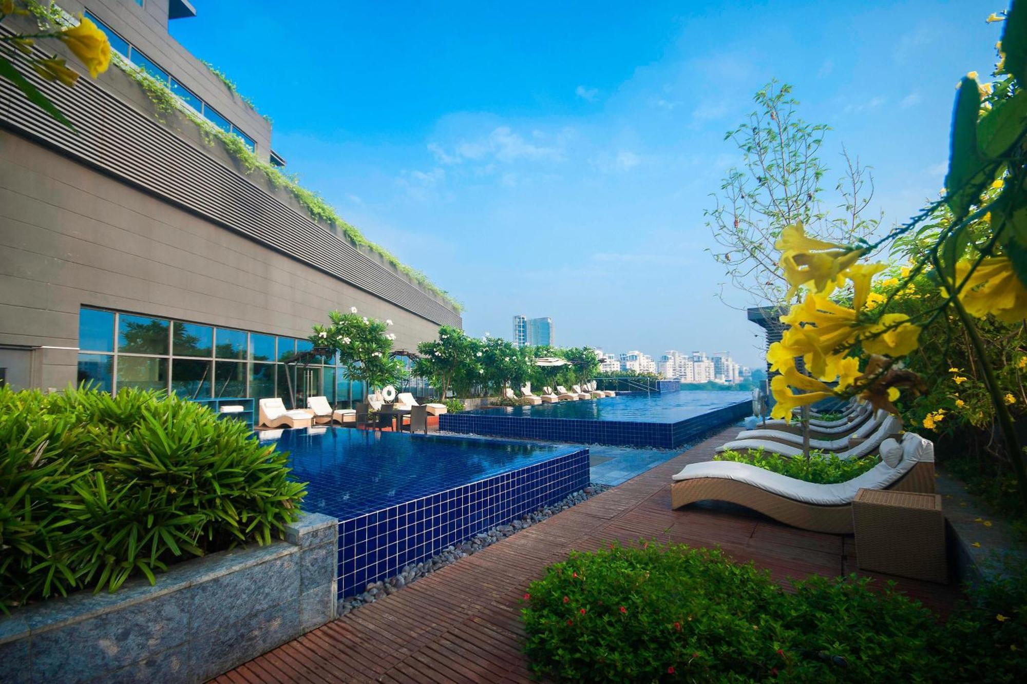 เดอะ เวสทิน ปูเน โกเรคาออน พาร์ค Hotel ปูเน่ ภายนอก รูปภาพ