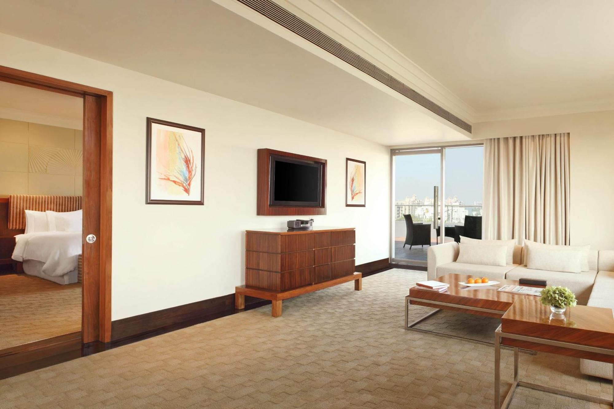 เดอะ เวสทิน ปูเน โกเรคาออน พาร์ค Hotel ปูเน่ ภายนอก รูปภาพ