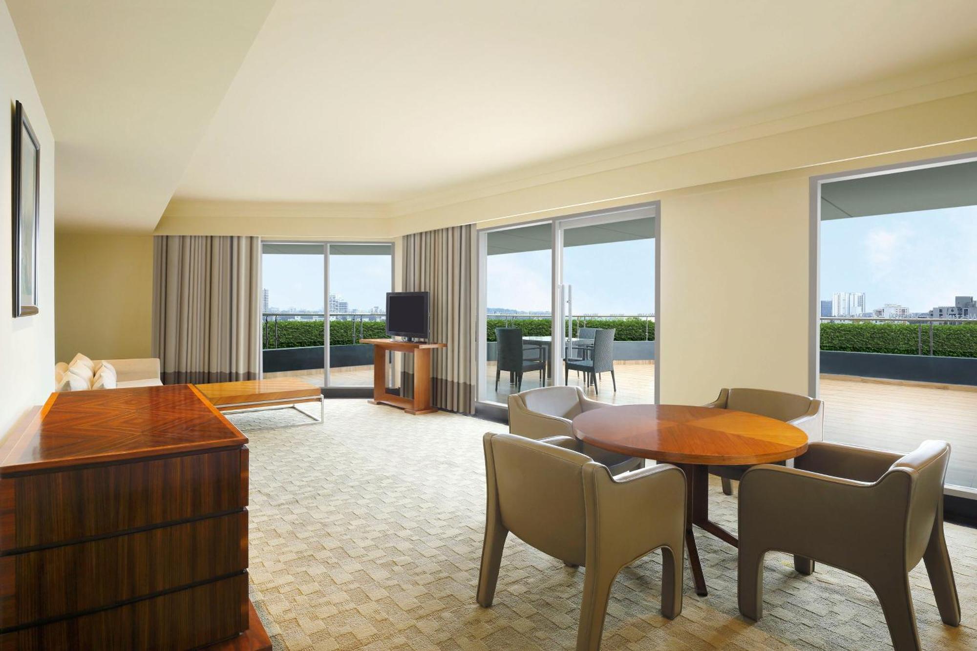 เดอะ เวสทิน ปูเน โกเรคาออน พาร์ค Hotel ปูเน่ ภายนอก รูปภาพ