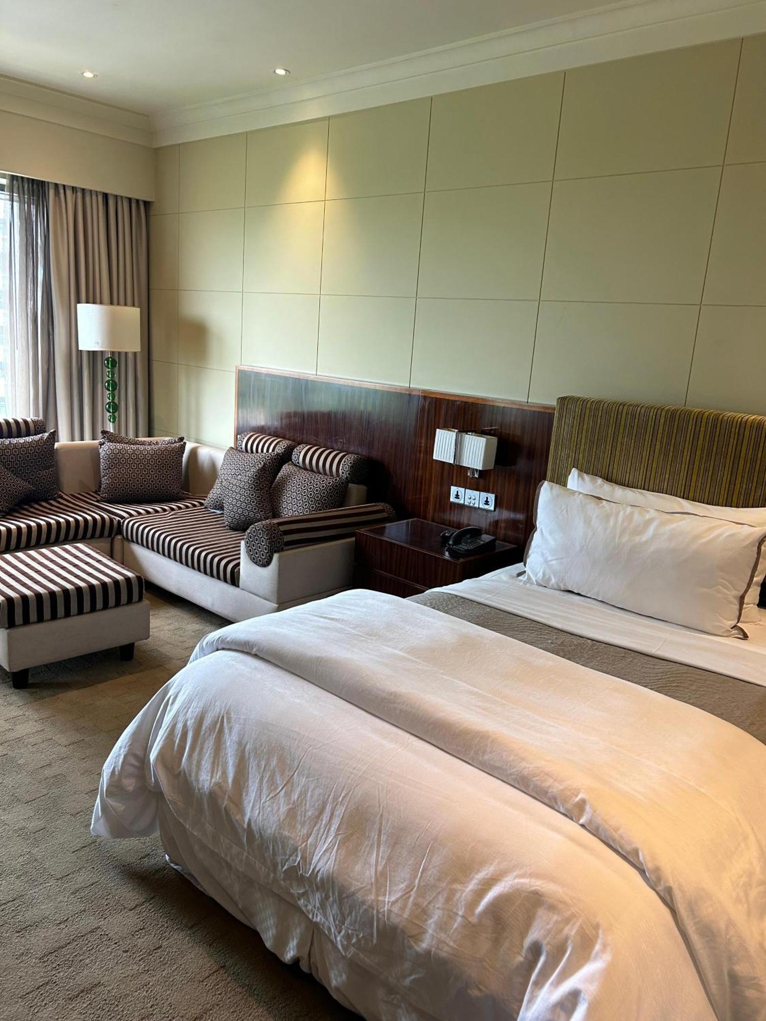 เดอะ เวสทิน ปูเน โกเรคาออน พาร์ค Hotel ปูเน่ ภายนอก รูปภาพ