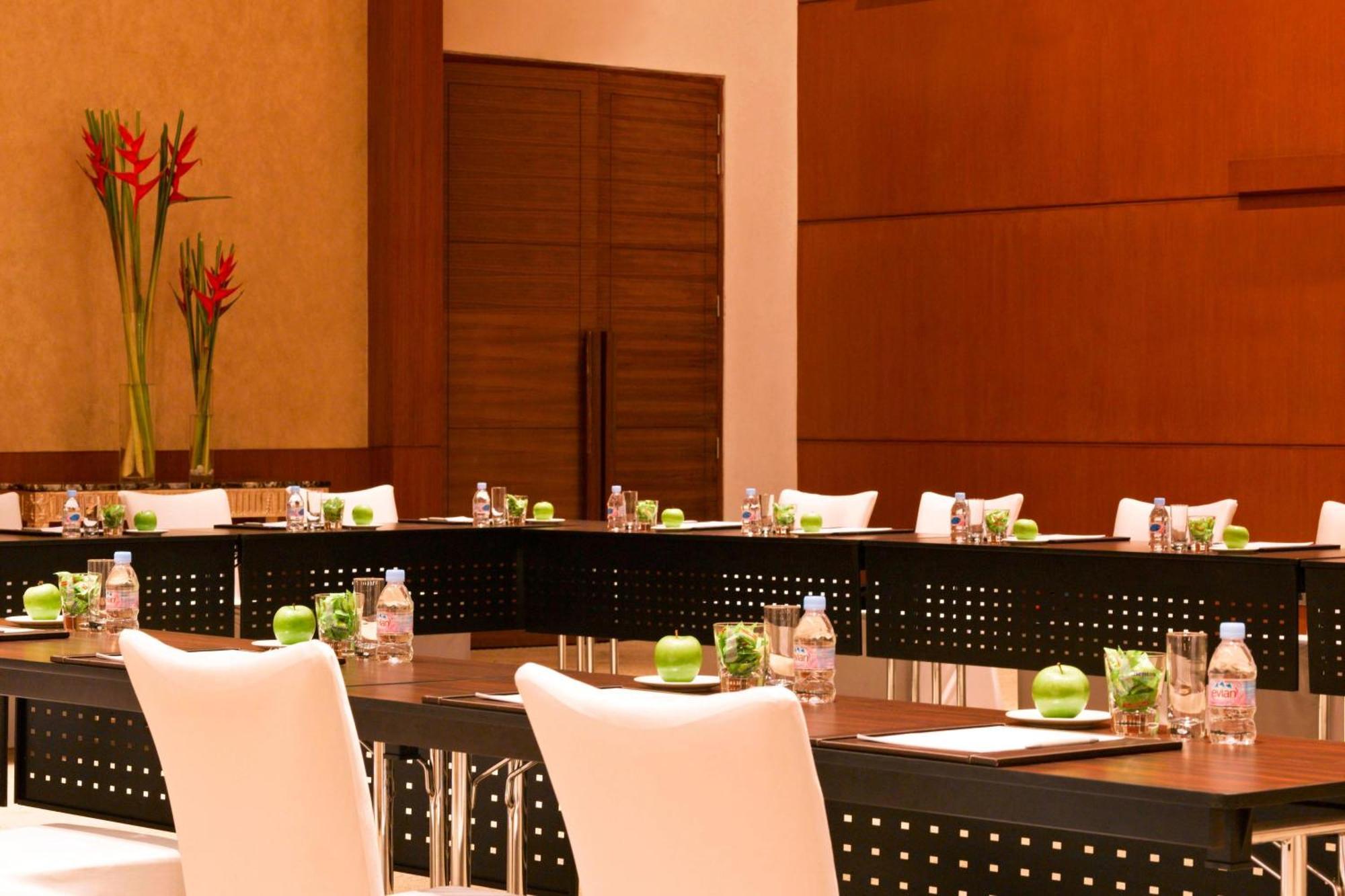 เดอะ เวสทิน ปูเน โกเรคาออน พาร์ค Hotel ปูเน่ ภายนอก รูปภาพ